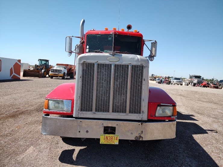 1996-peterbilt-377-image-8