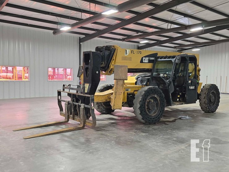 2013-caterpillar-tl1055c-image-1