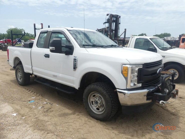 2017-ford-f250-image-1