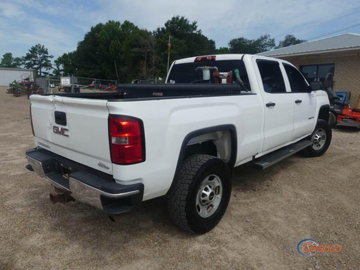 2016-gmc-sierra-2500hd-image-2