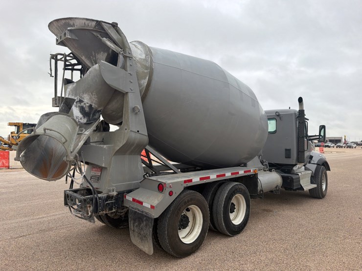 2016-kenworth-t880-image-8