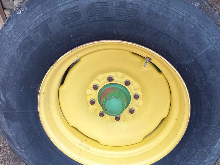 9ft-x-20-1/2ft-wooden-flatbed-w/-poly-tanks-&-pump-image-17