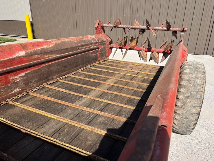 new-holland-519-image-14