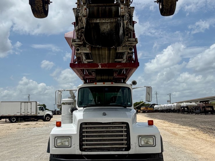 1999-mack-rd688s-image-2