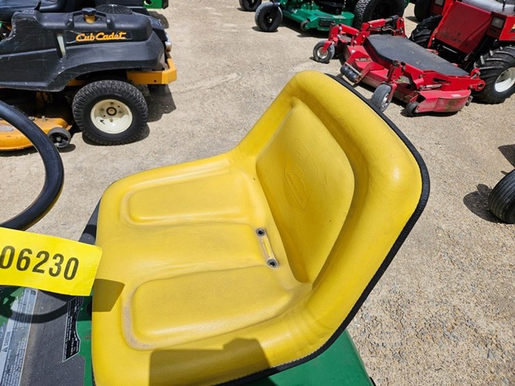 john-deere-317-image-12