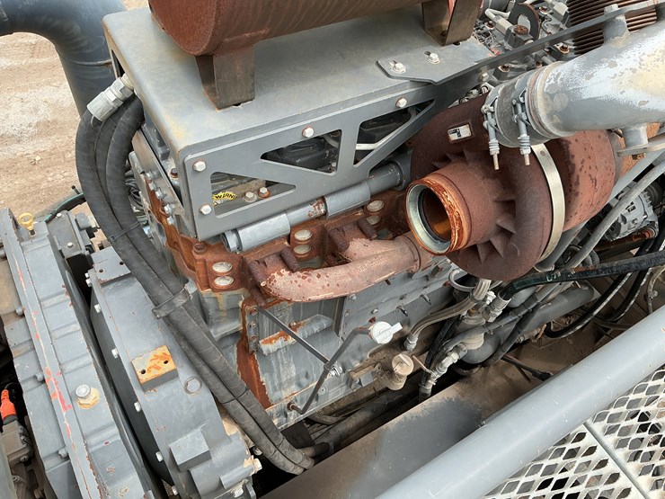 2012-cummins-qsx15-image-13