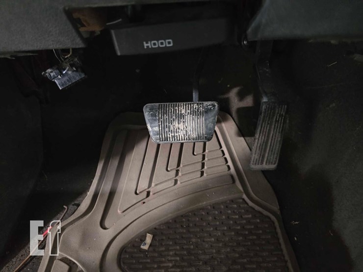 2008-dodge-2500-image-11