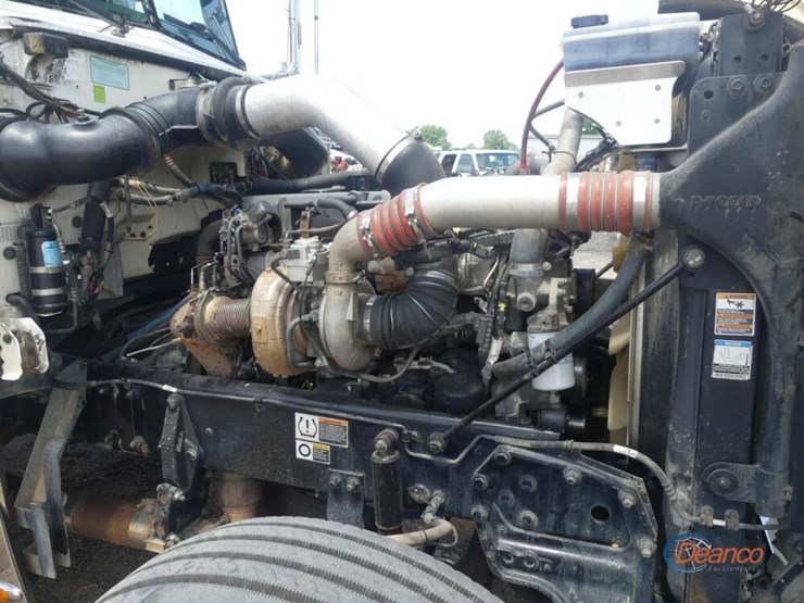 2012-peterbilt-389-image-10