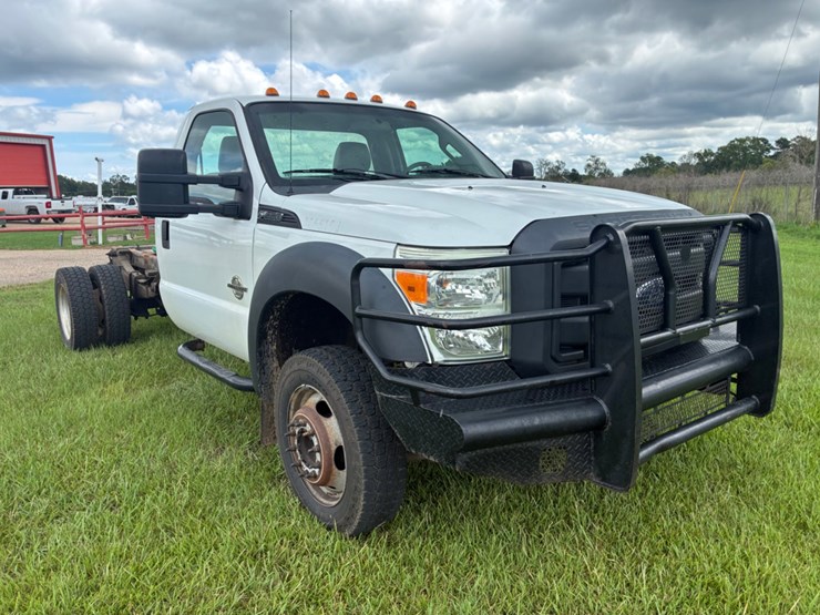 2015-ford-f550-image-3