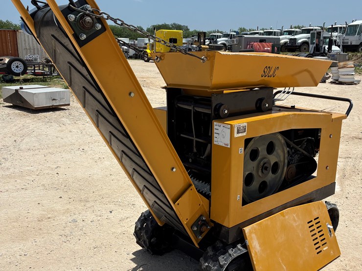 sdljd-high-end-mobile-jaw-crusher-image-1