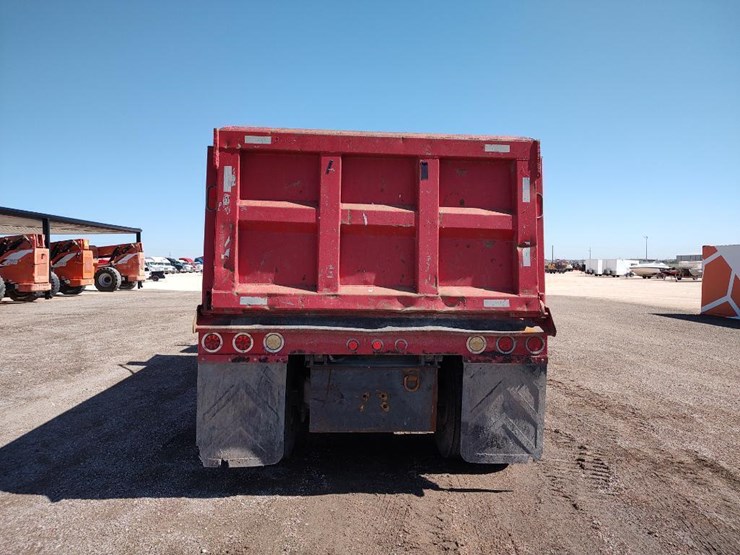 1996-peterbilt-377-image-4
