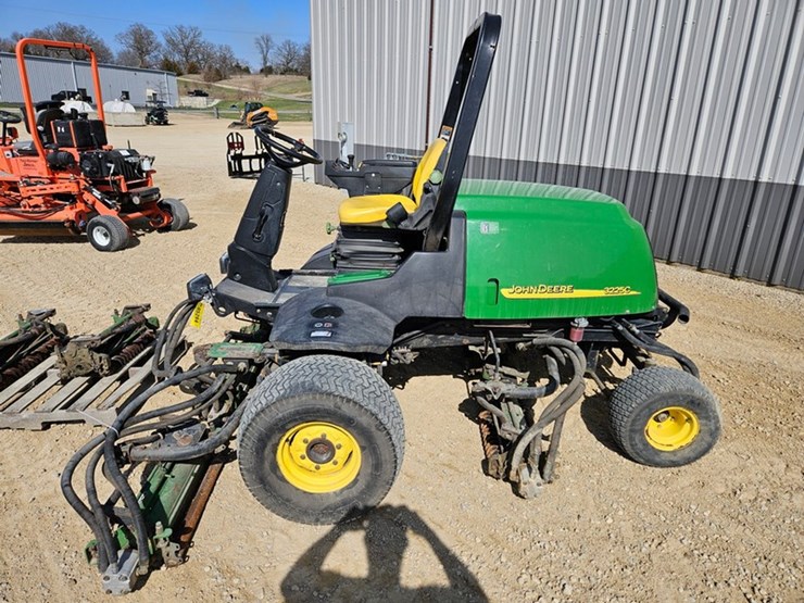 john-deere-3225c-image-3
