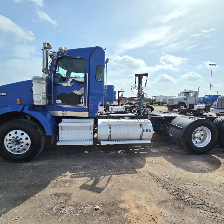 2013 KENWORTH T800