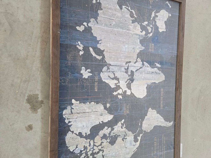 the-world-map-framed-image-5
