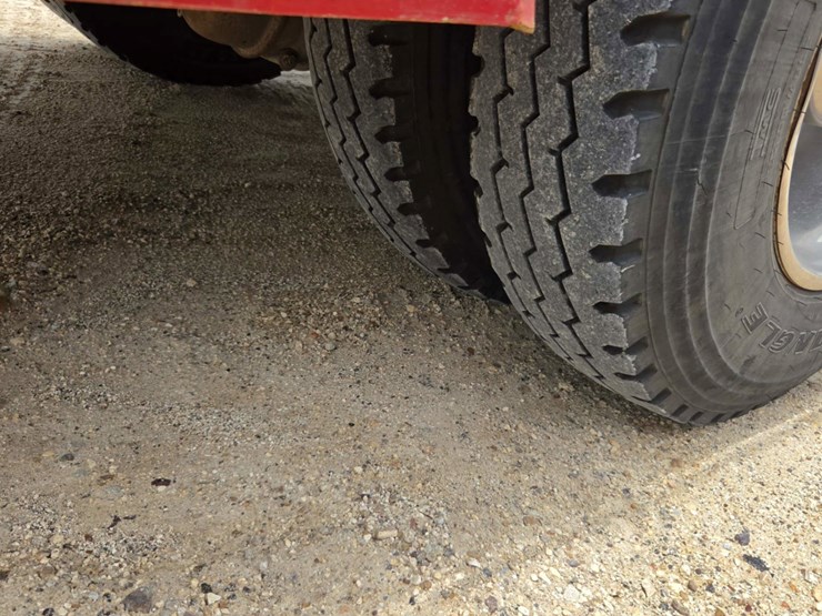 2019-international-durastar-4300-image-13