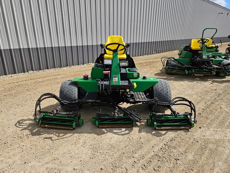 john-deere-3225b-image-8