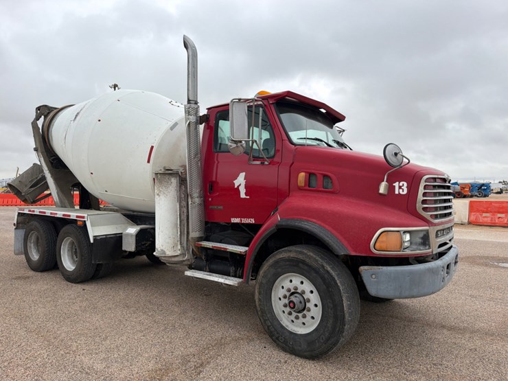 2006-sterling-lt9500-image-3