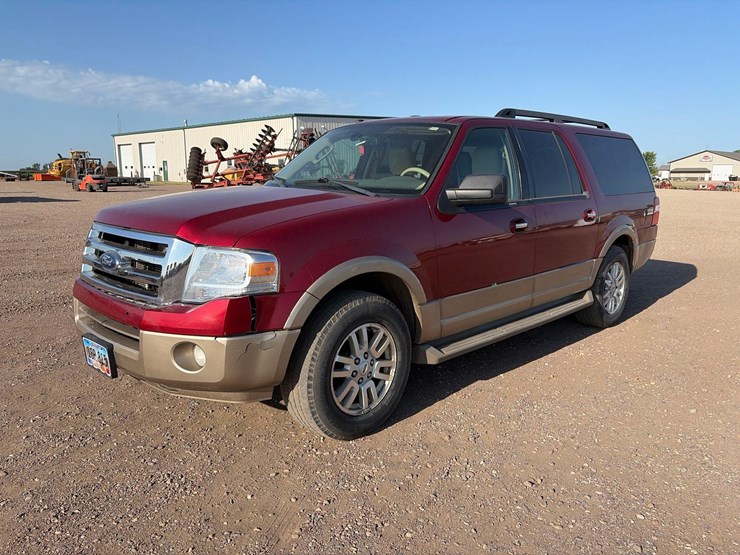 2013-ford-expedition-image-1