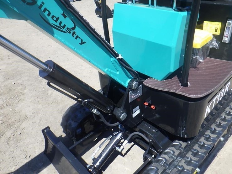 2026-cfg-kt13r-hydraulic-excavator-image-8