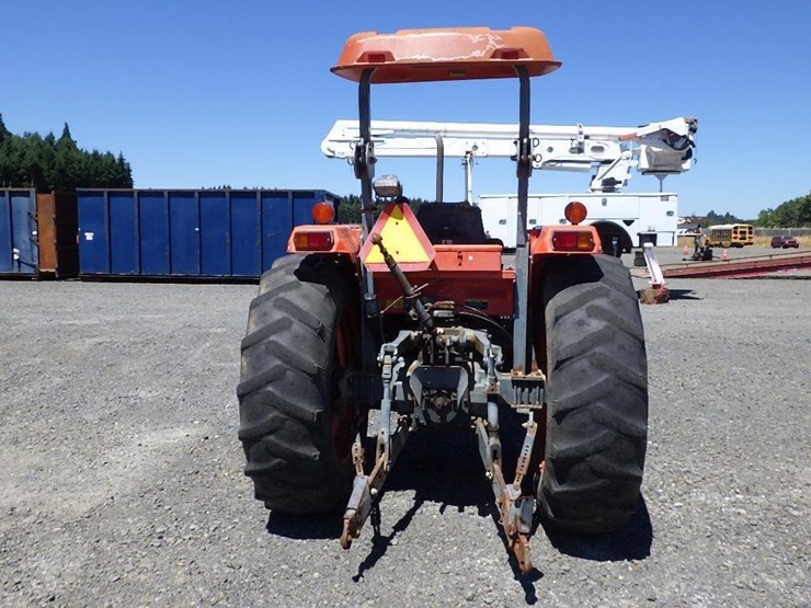kubota-m900-tractor-image-6