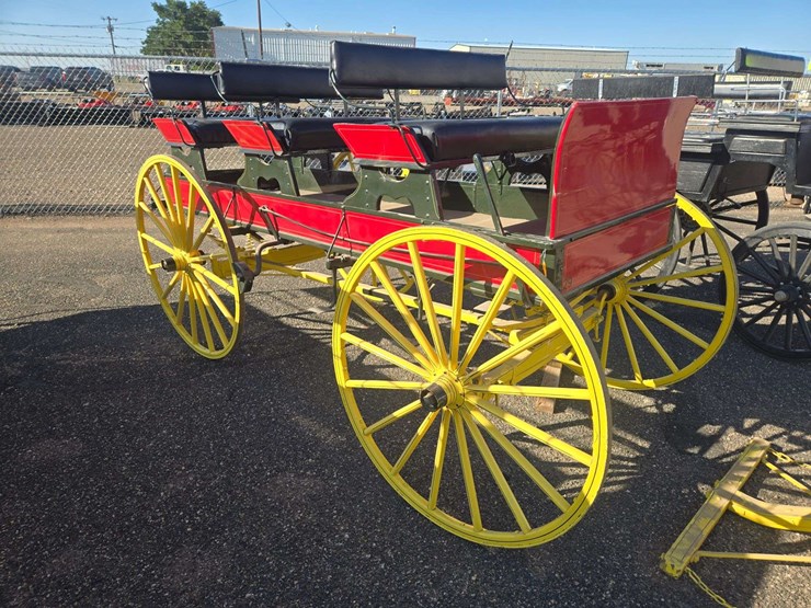 red-and-yellow-horse-drawn-carriage-image-8