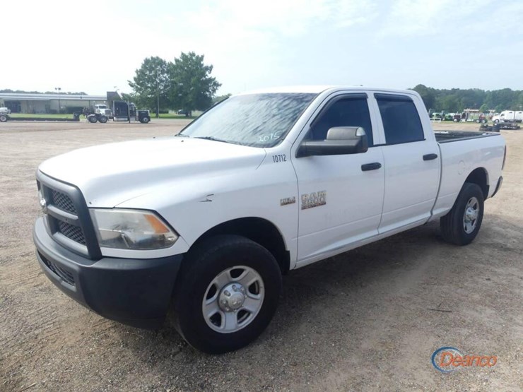 2015-dodge-ram-3500hd-image-13