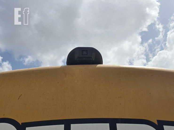 2018-deere-245g-lc-image-23