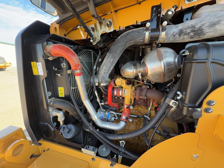 caterpillar-910-image-28