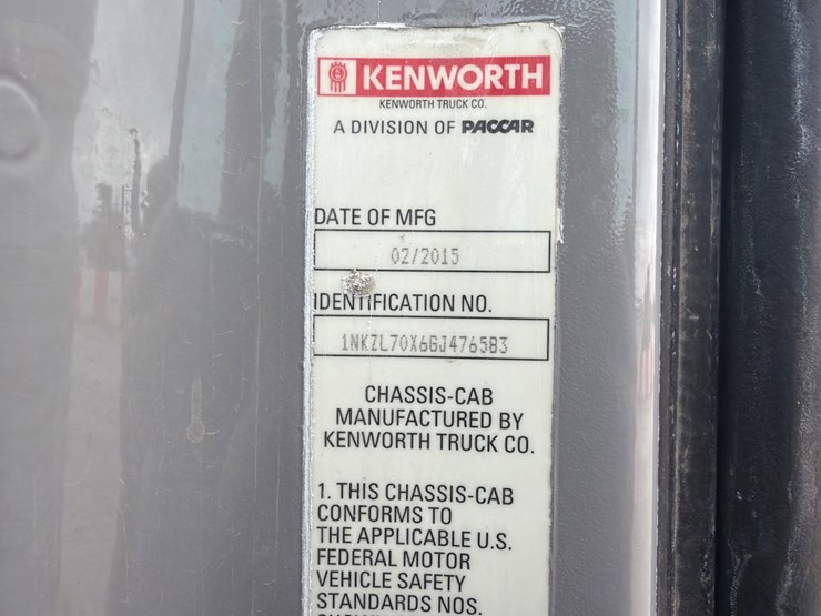 2016-kenworth-t880-image-18