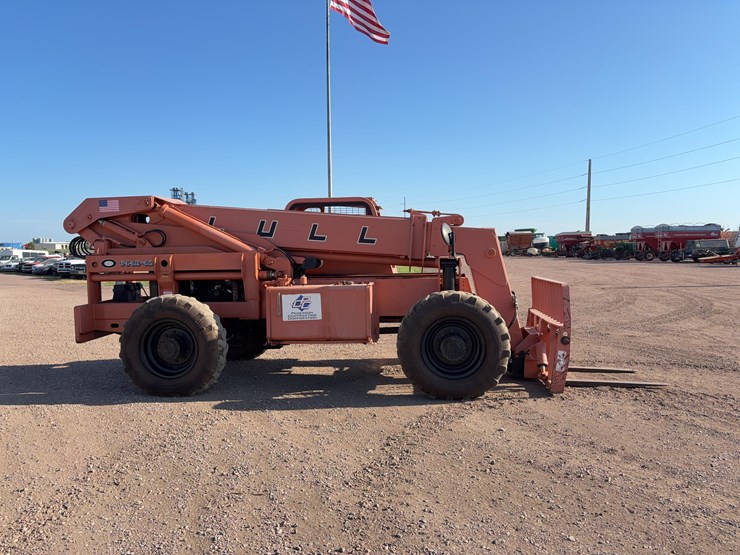 lull-international-644b-42-telehandler-image-3