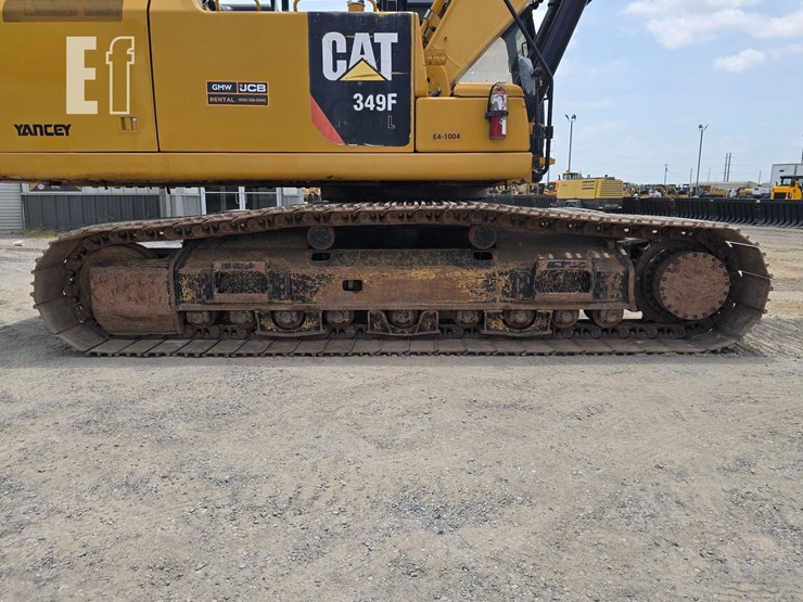 2017-caterpillar-349fl-image-34