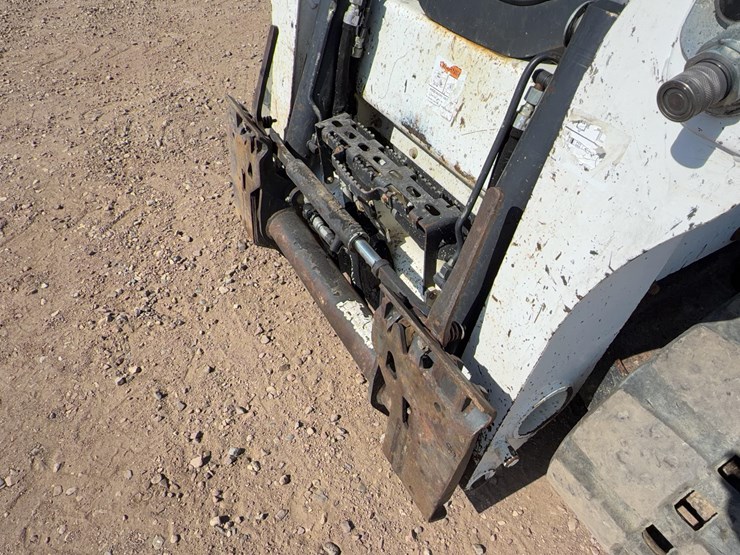 2017-bobcat-t650-image-25