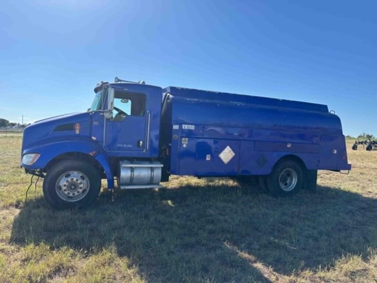 2010-kenworth-t370-image-1