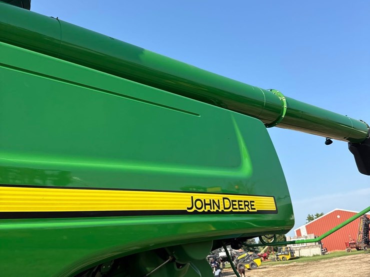 2011-john-deere-9770-sts-image-142
