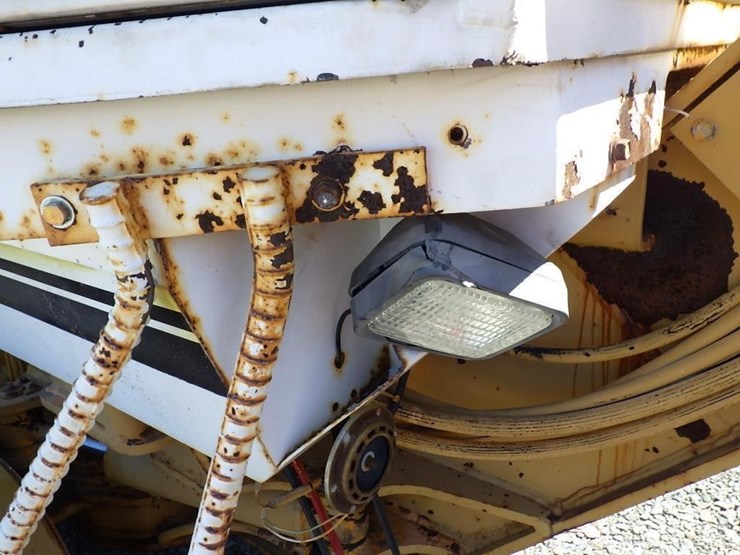 mitsubishi-mg130-motor-grader-image-27