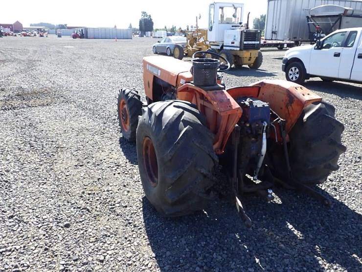 same-tractor-image-7