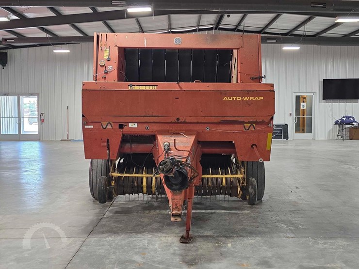 new-holland-678-image-7