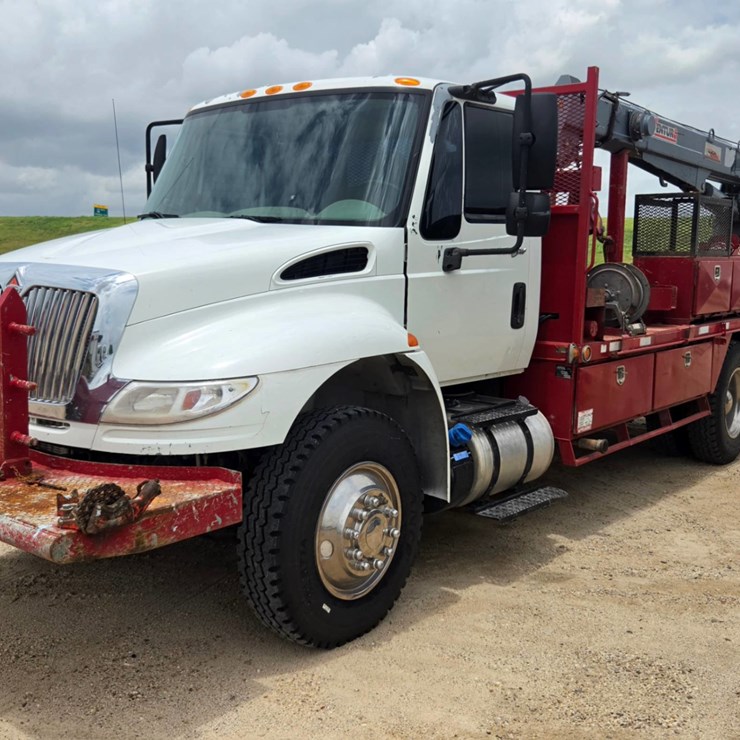 2019 INTERNATIONAL DURASTAR 4300