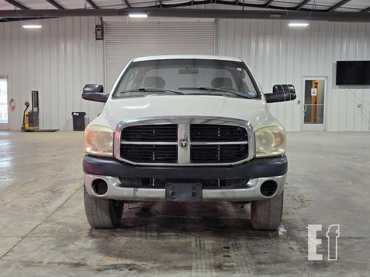 2008-dodge-2500-image-7