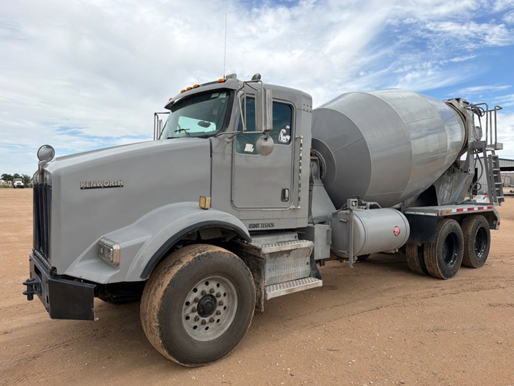 2009-kenworth-t800-image-1