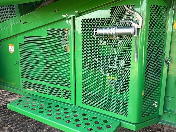 2011-john-deere-9770-sts-image-87
