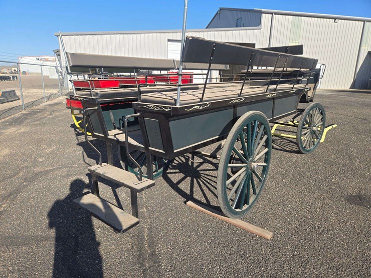 green-horse-drawn-carriage-image-7