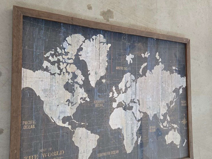 the-world-map-framed-image-4
