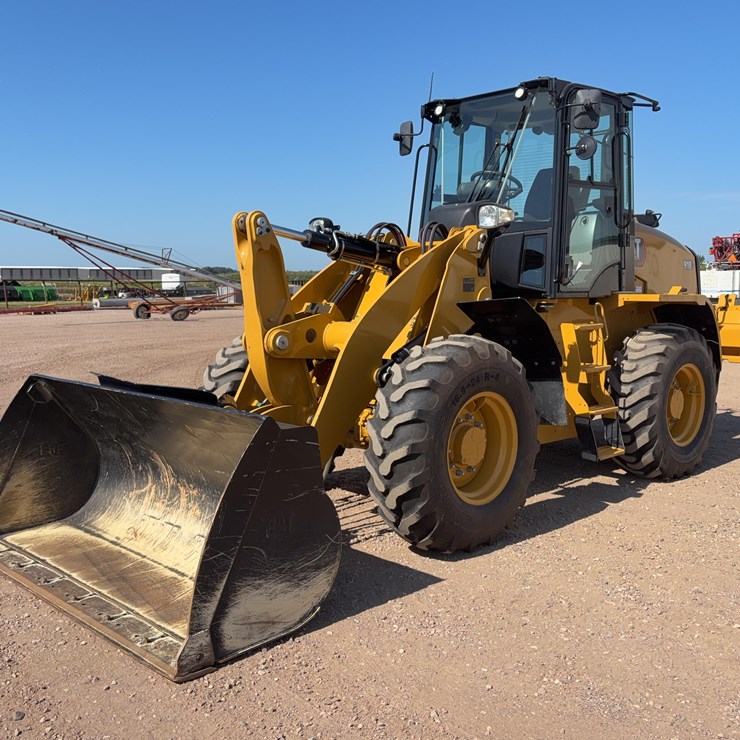 CATERPILLAR 910