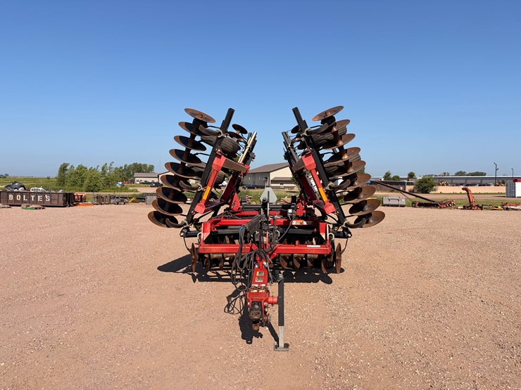 case-ih-340-image-2