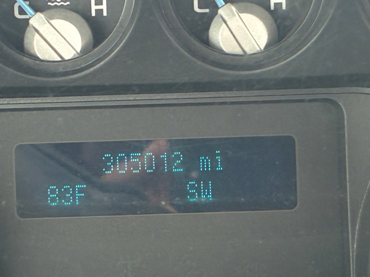 2015-ford-f550-image-10