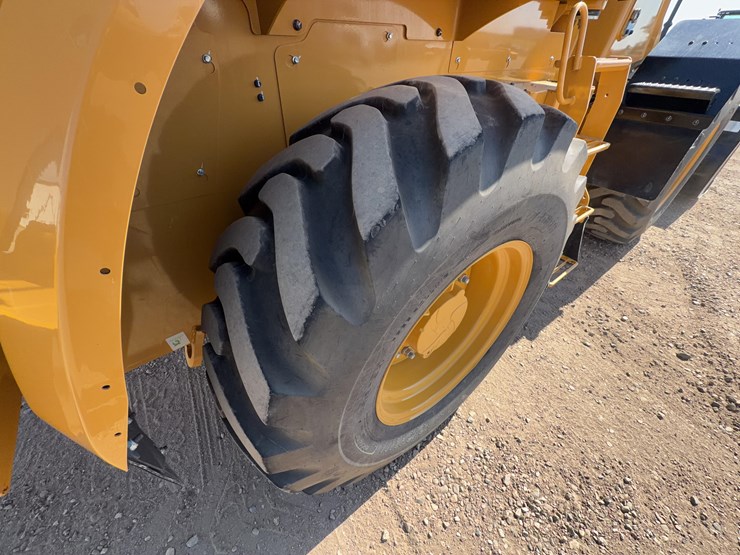 caterpillar-910-image-20
