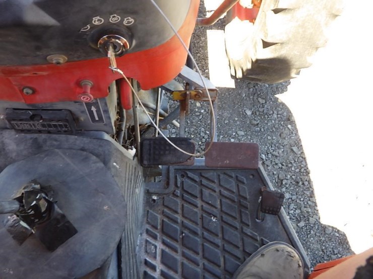 kubota-m900-tractor-image-26