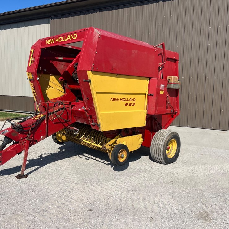 NEW HOLLAND 853