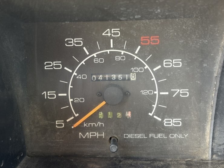 1989-isuzu-npr-image-23